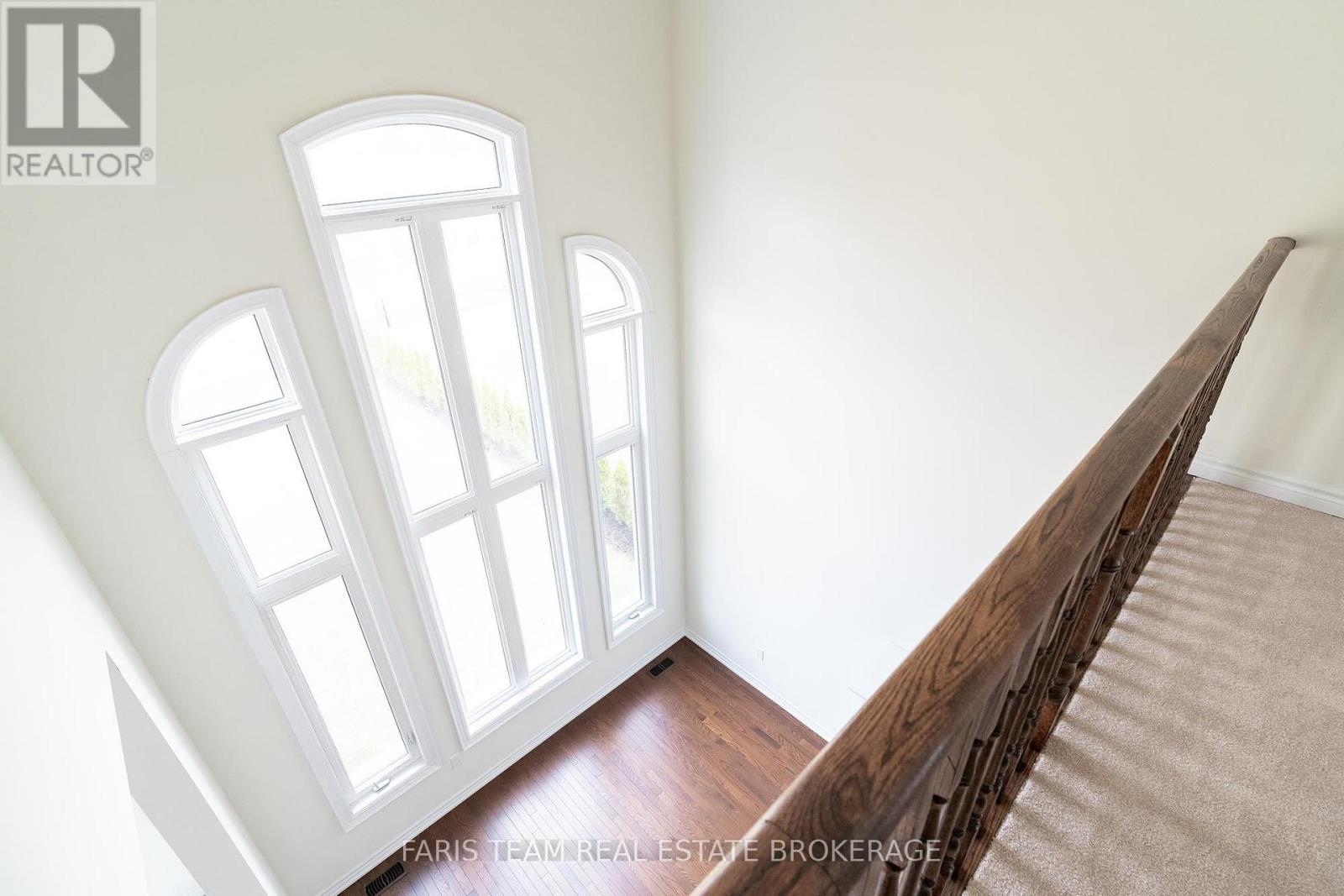 33 Pearl Street, Wasaga Beach, Ontario  L9Z 0G9 - Photo 20 - S12969352