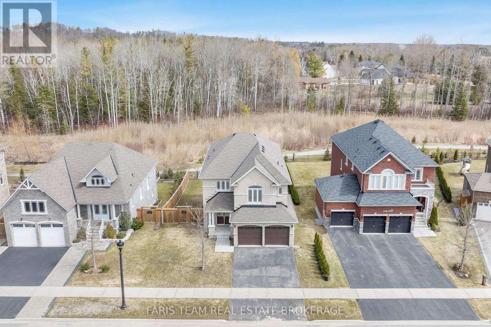 33 PEARL STREET, Wasaga Beach, Ontario