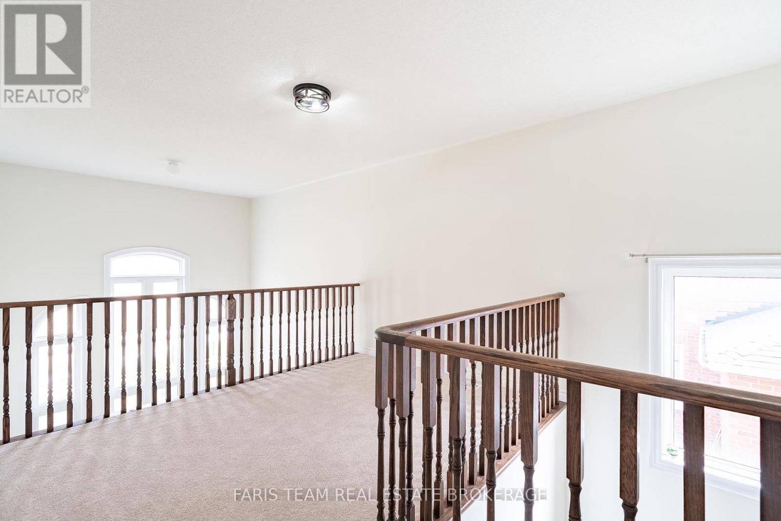 33 Pearl Street, Wasaga Beach, Ontario  L9Z 0G9 - Photo 19 - S12969352