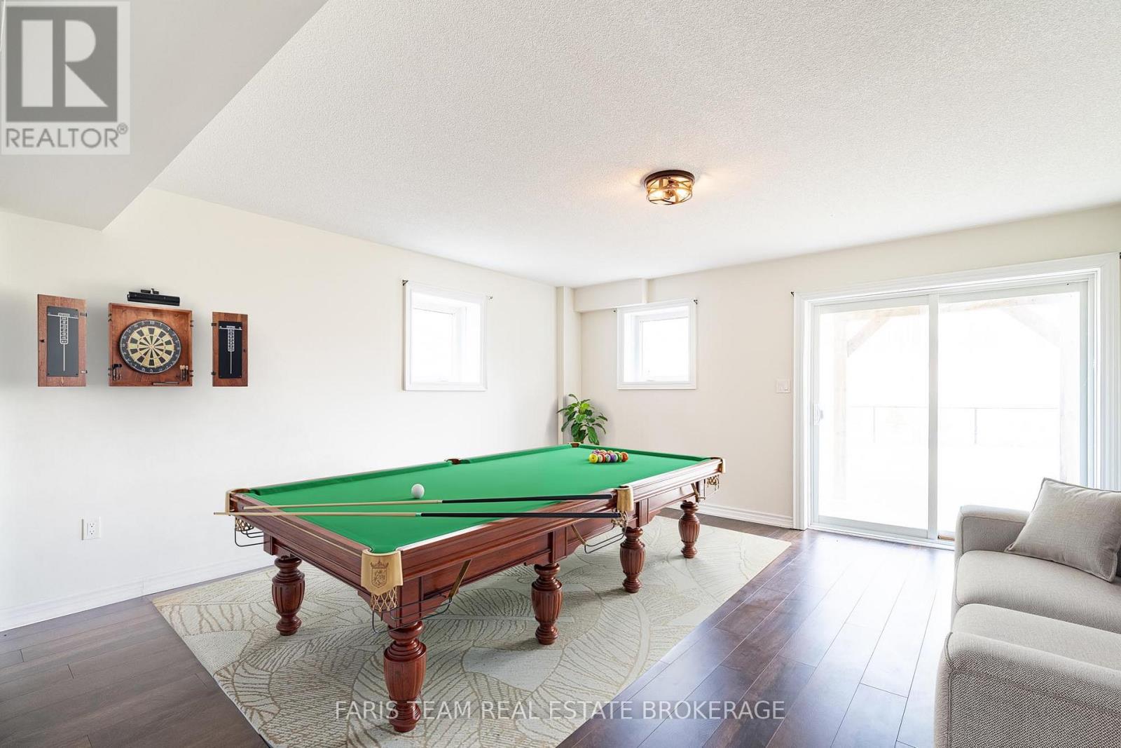 33 Pearl Street, Wasaga Beach, Ontario  L9Z 0G9 - Photo 35 - S12969352