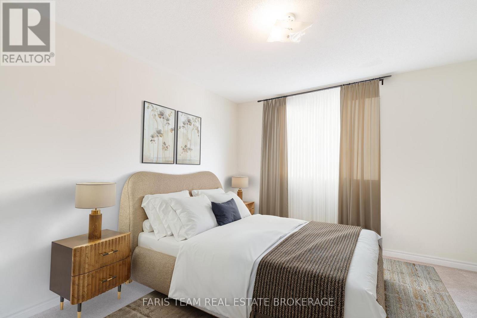 33 Pearl Street, Wasaga Beach, Ontario  L9Z 0G9 - Photo 31 - S12969352