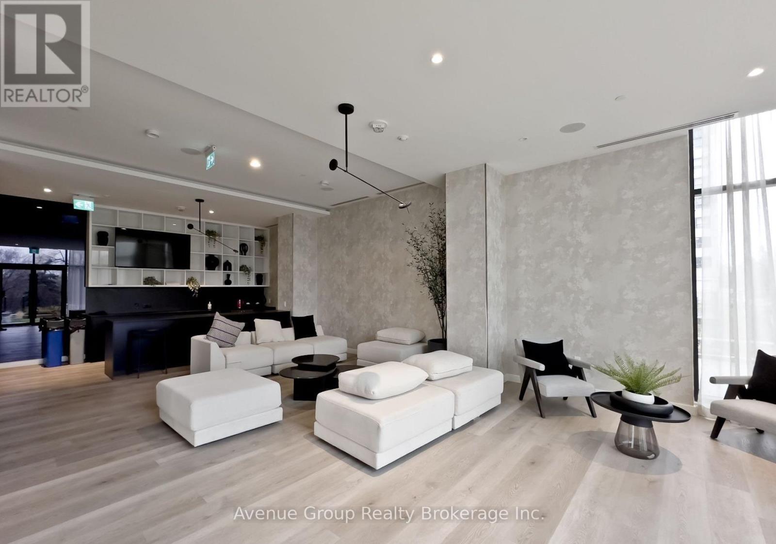 301 - 86 Dundas Street E, Mississauga, Ontario  L5A 0B1 - Photo 16 - W12976122