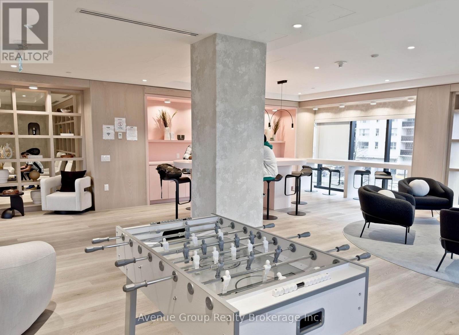 301 - 86 Dundas Street E, Mississauga, Ontario  L5A 0B1 - Photo 18 - W12976122