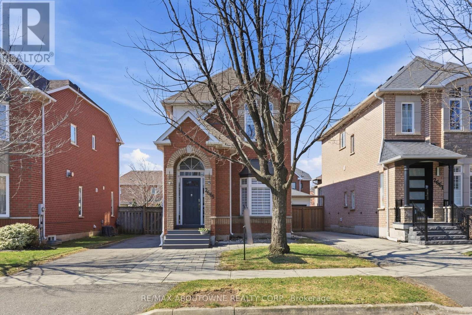 2665 CASTLE HILL CRESCENT, Oakville, Ontario