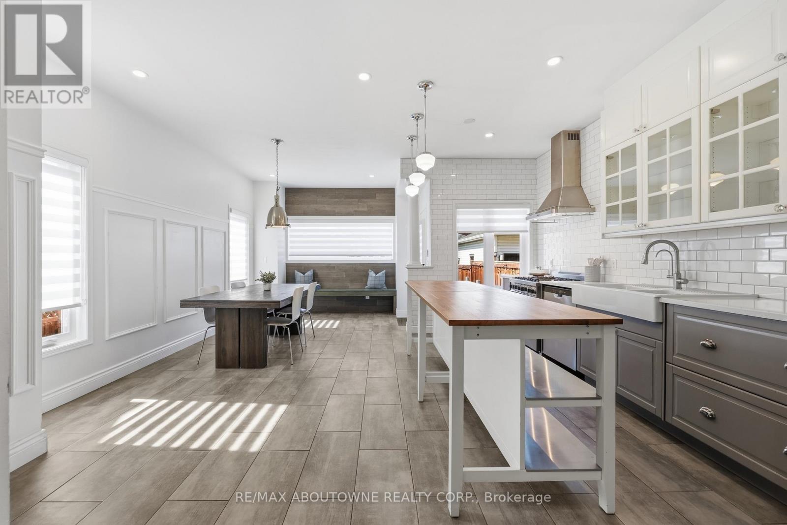 2665 Castle Hill Crescent, Oakville, Ontario  L6H 6J1 - Photo 12 - W12976132