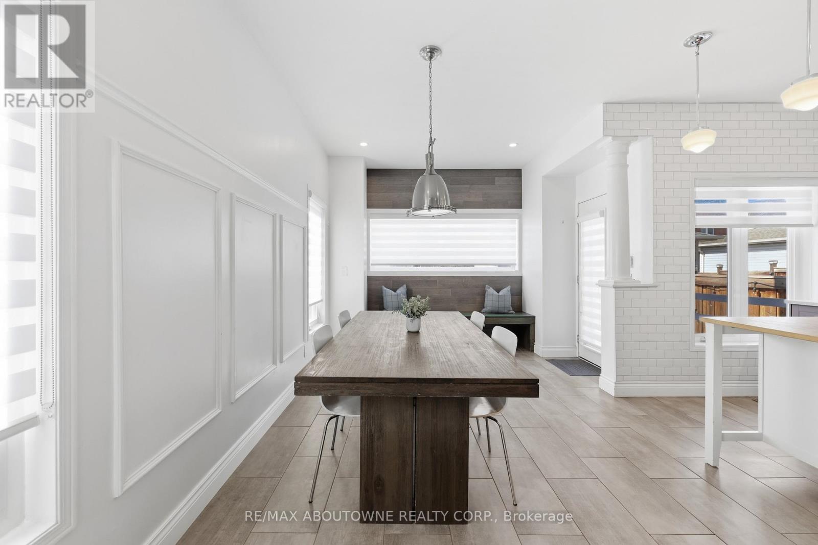 2665 Castle Hill Crescent, Oakville, Ontario  L6H 6J1 - Photo 16 - W12976132