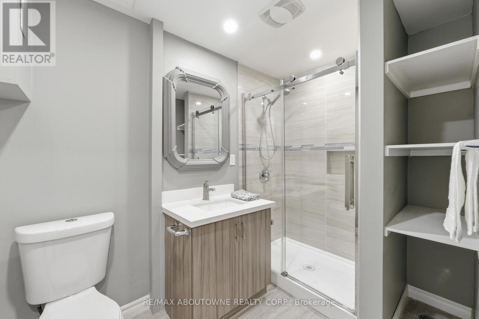 2665 Castle Hill Crescent, Oakville, Ontario  L6H 6J1 - Photo 36 - W12976132