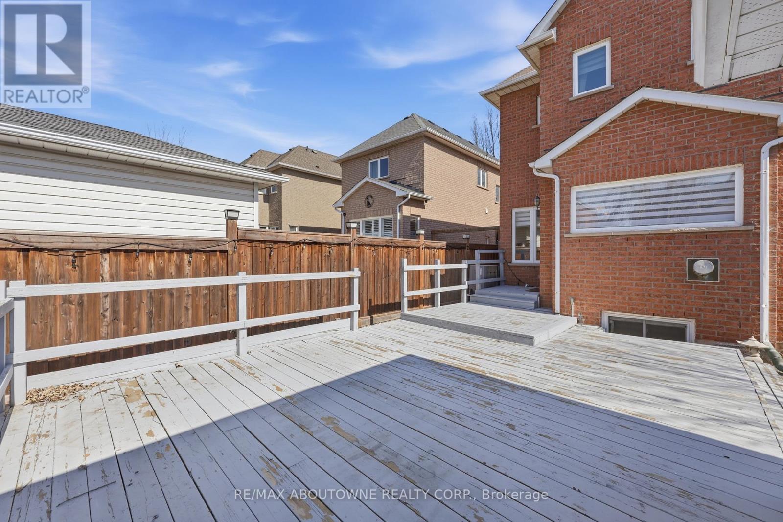 2665 Castle Hill Crescent, Oakville, Ontario  L6H 6J1 - Photo 44 - W12976132