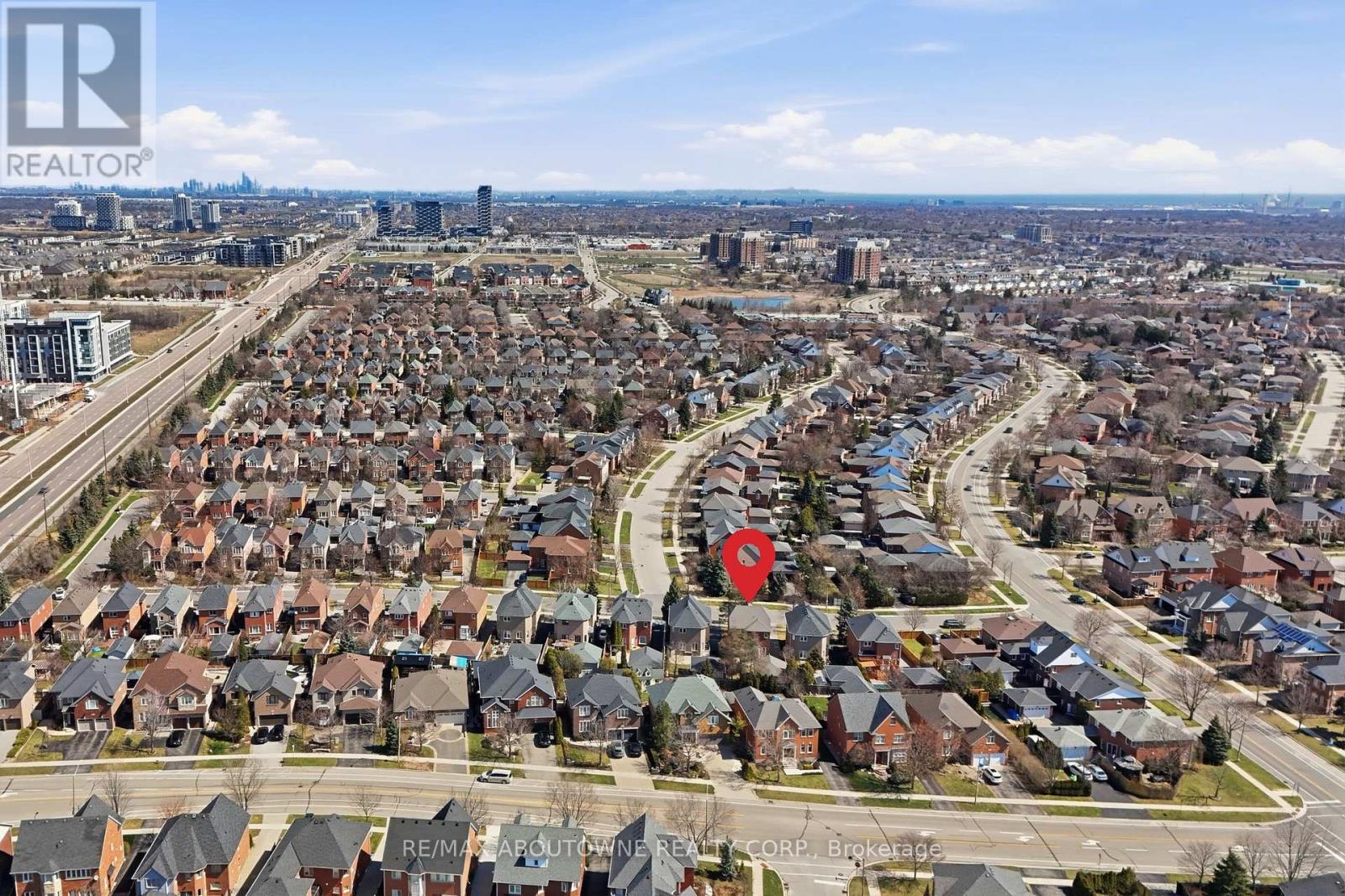 2665 Castle Hill Crescent, Oakville, Ontario  L6H 6J1 - Photo 46 - W12976132