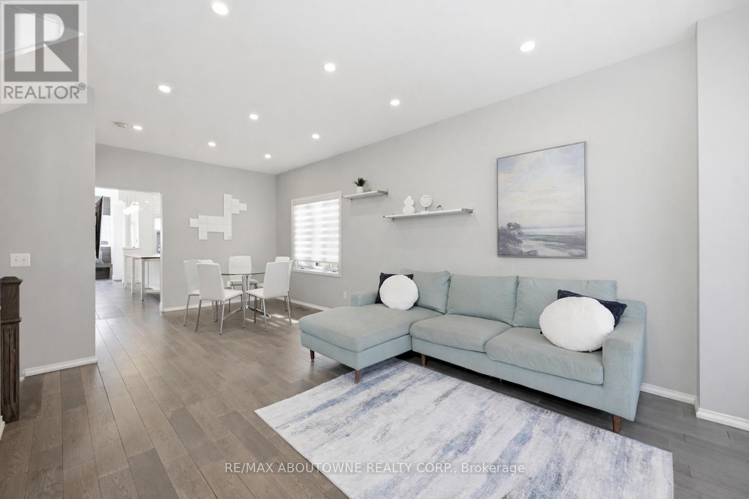 2665 Castle Hill Crescent, Oakville, Ontario  L6H 6J1 - Photo 8 - W12976132