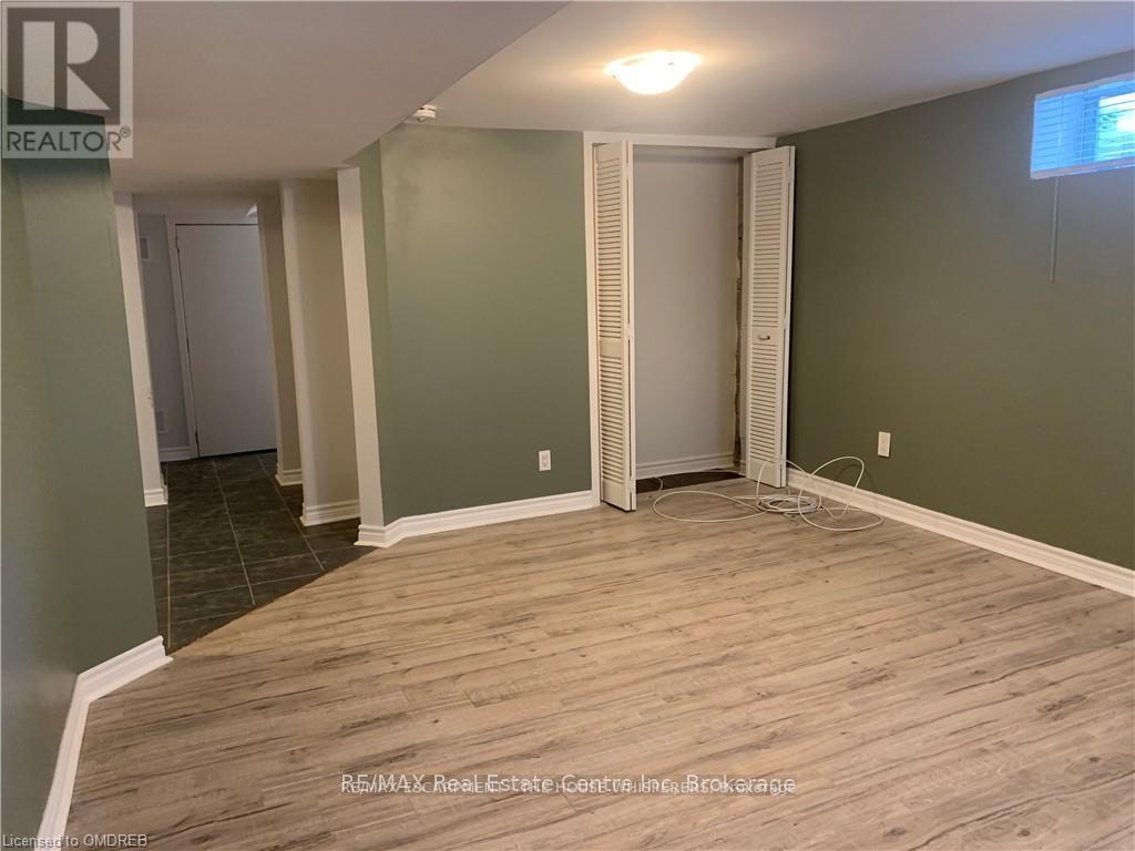 375 Mountainview Drive, Milton, Ontario  L9T 1W1 - Photo 14 - W12976182