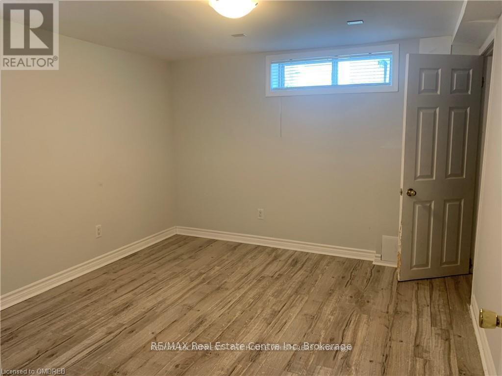 375 Mountainview Drive, Milton, Ontario  L9T 1W1 - Photo 17 - W12976182