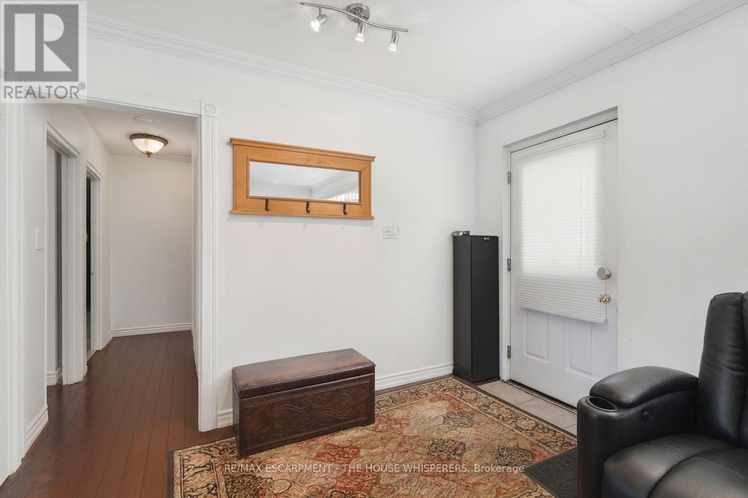 375 Mountainview Drive, Milton, Ontario  L9T 1W1 - Photo 3 - W12976182