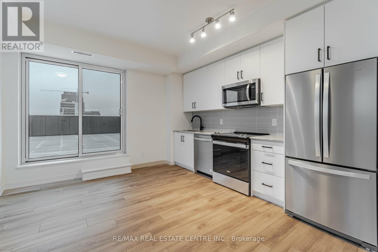 907 - 345 Wheat Boom Drive, Oakville, Ontario  L6H 7X4 - Photo 11 - W12976190