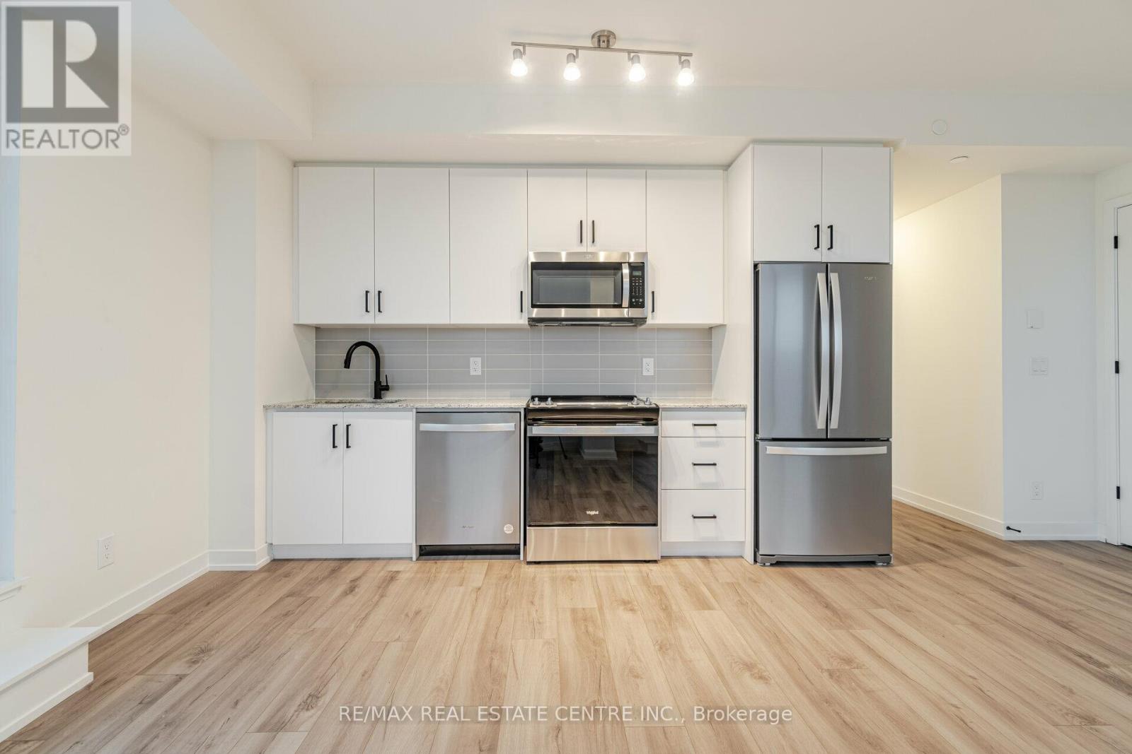 907 - 345 Wheat Boom Drive, Oakville, Ontario  L6H 7X4 - Photo 12 - W12976190