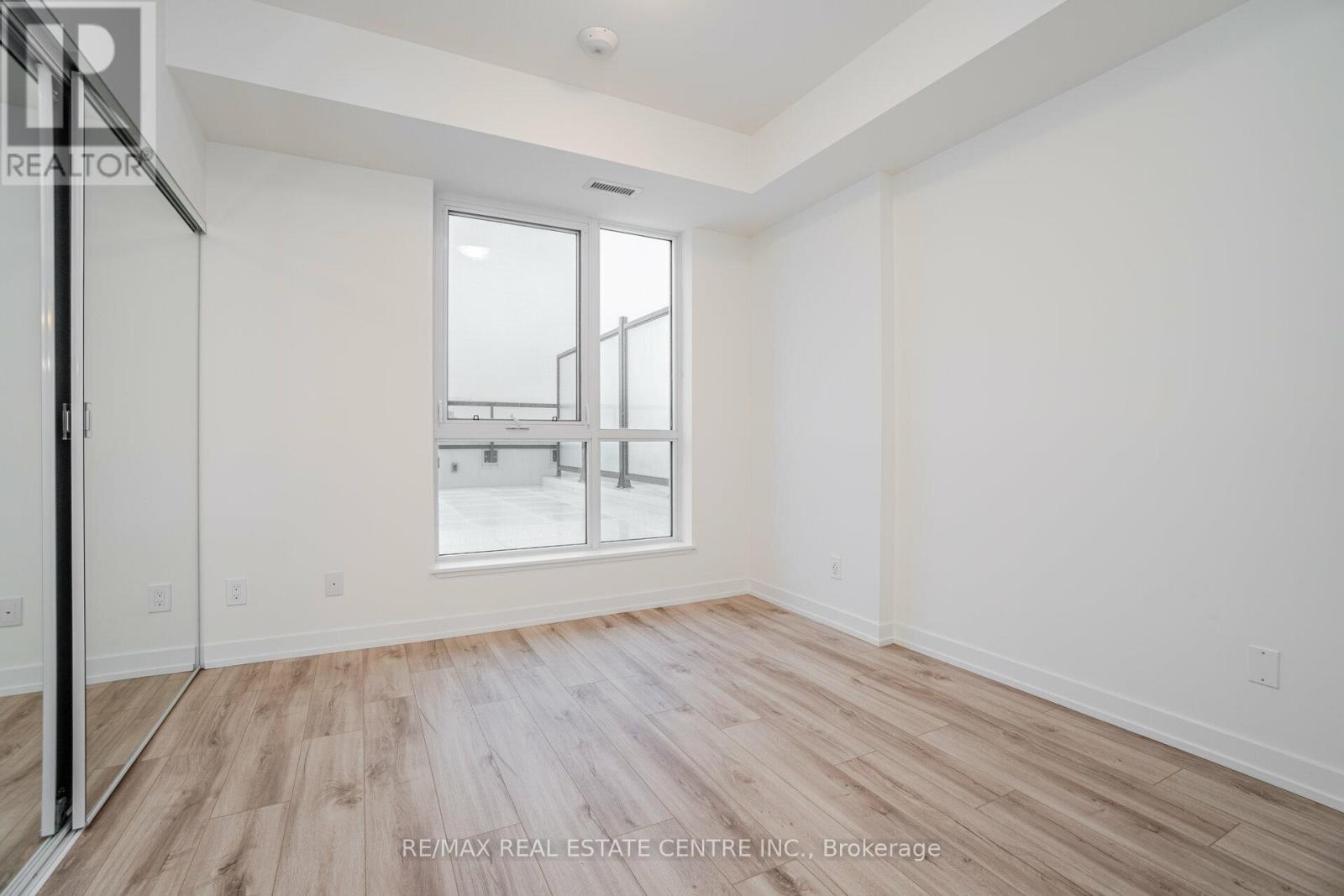 907 - 345 Wheat Boom Drive, Oakville, Ontario  L6H 7X4 - Photo 17 - W12976190