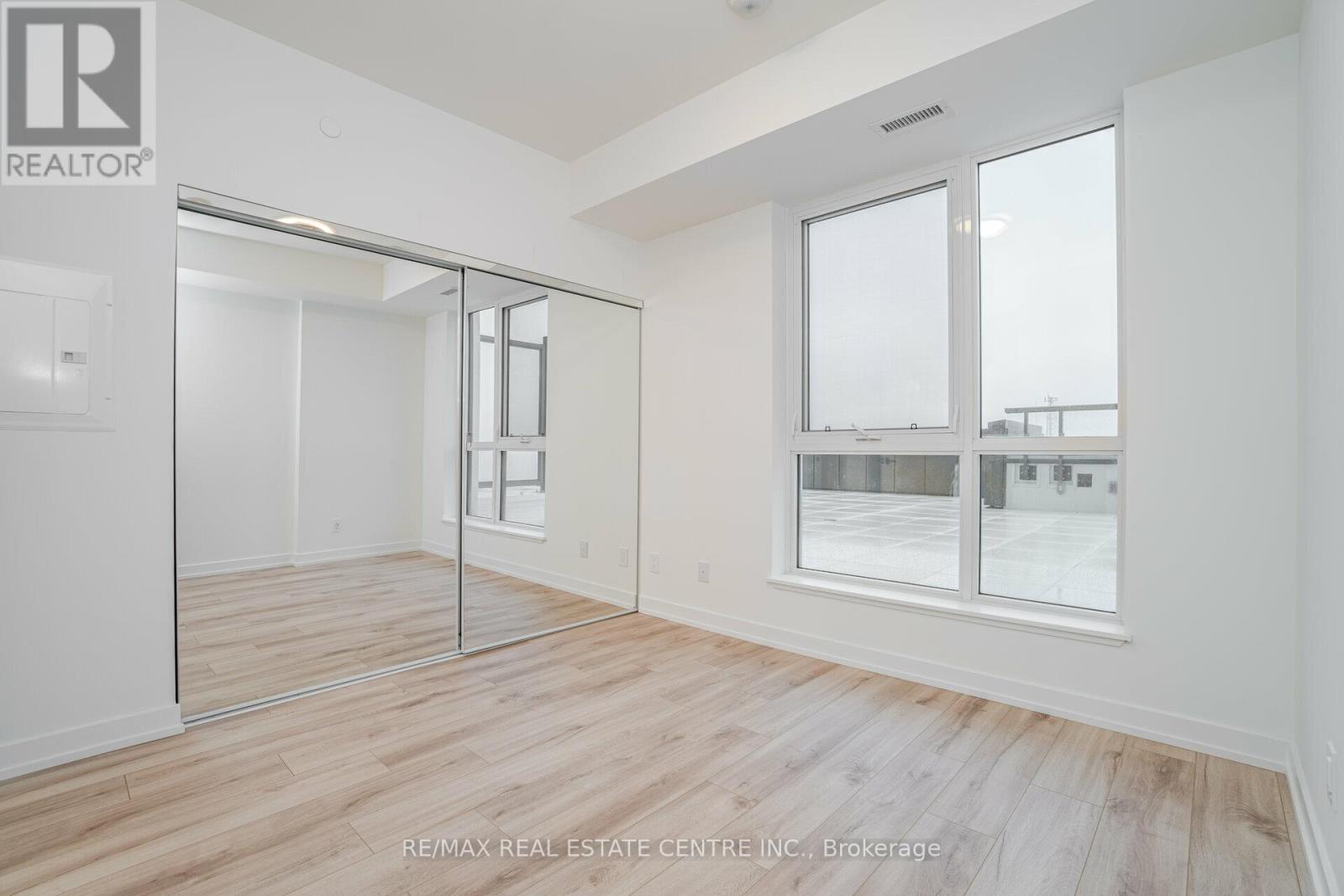 907 - 345 Wheat Boom Drive, Oakville, Ontario  L6H 7X4 - Photo 19 - W12976190