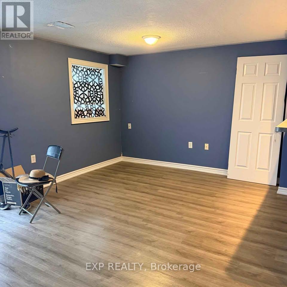 G - 35 View Green Crescent, Toronto, Ontario  M9W 7E1 - Photo 15 - W12976202