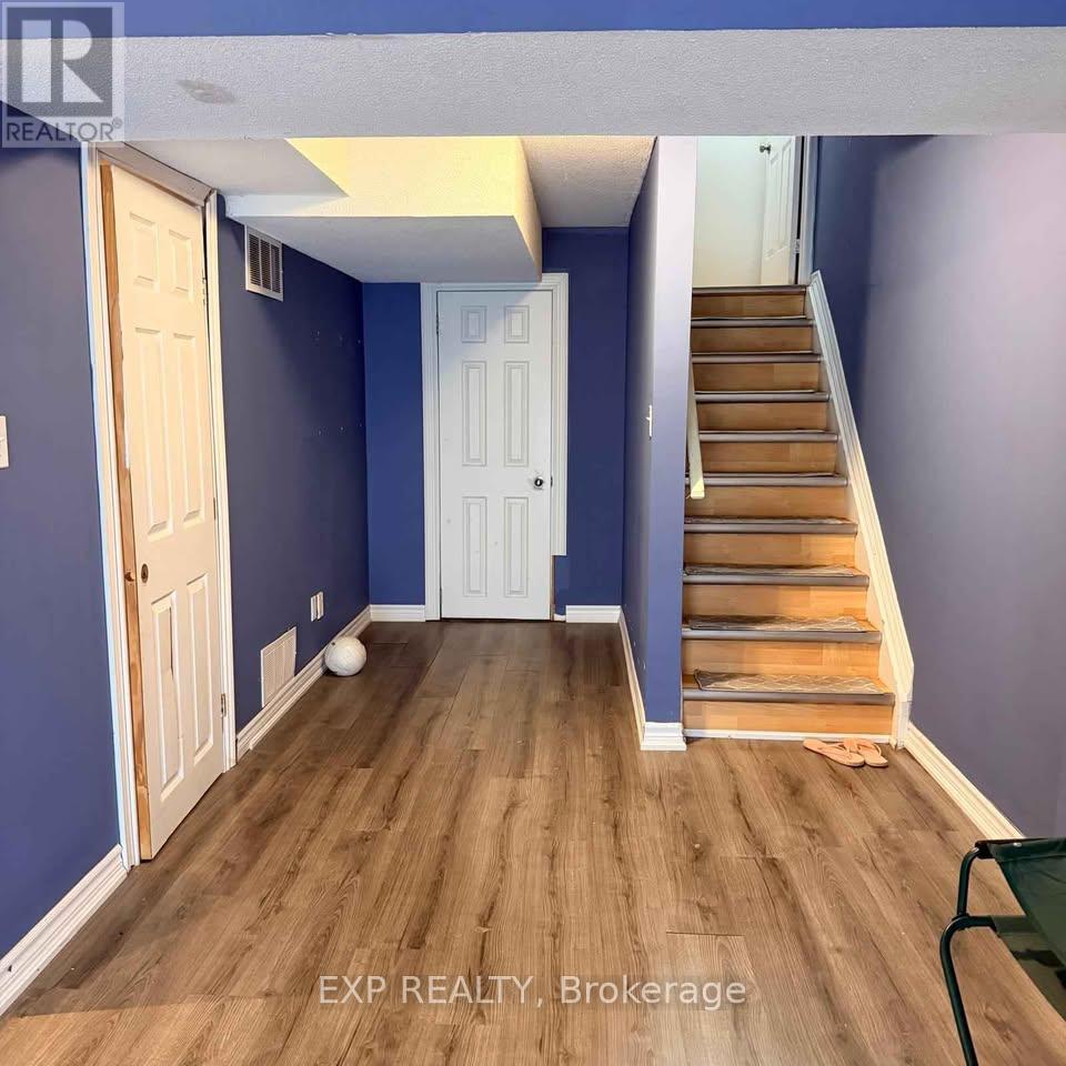 G - 35 View Green Crescent, Toronto, Ontario  M9W 7E1 - Photo 16 - W12976202