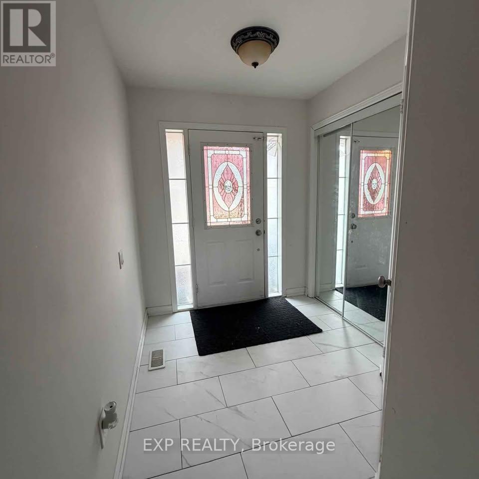 G - 35 View Green Crescent, Toronto, Ontario  M9W 7E1 - Photo 3 - W12976202