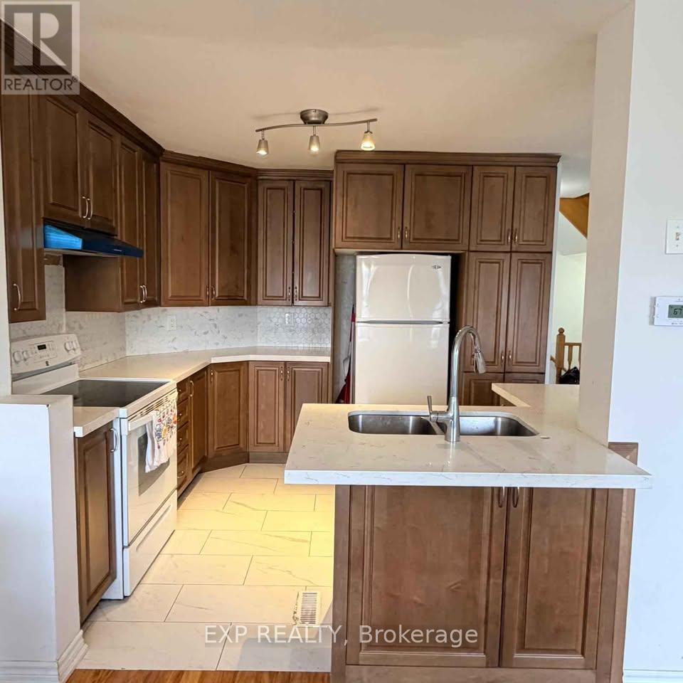 G - 35 View Green Crescent, Toronto, Ontario  M9W 7E1 - Photo 7 - W12976202