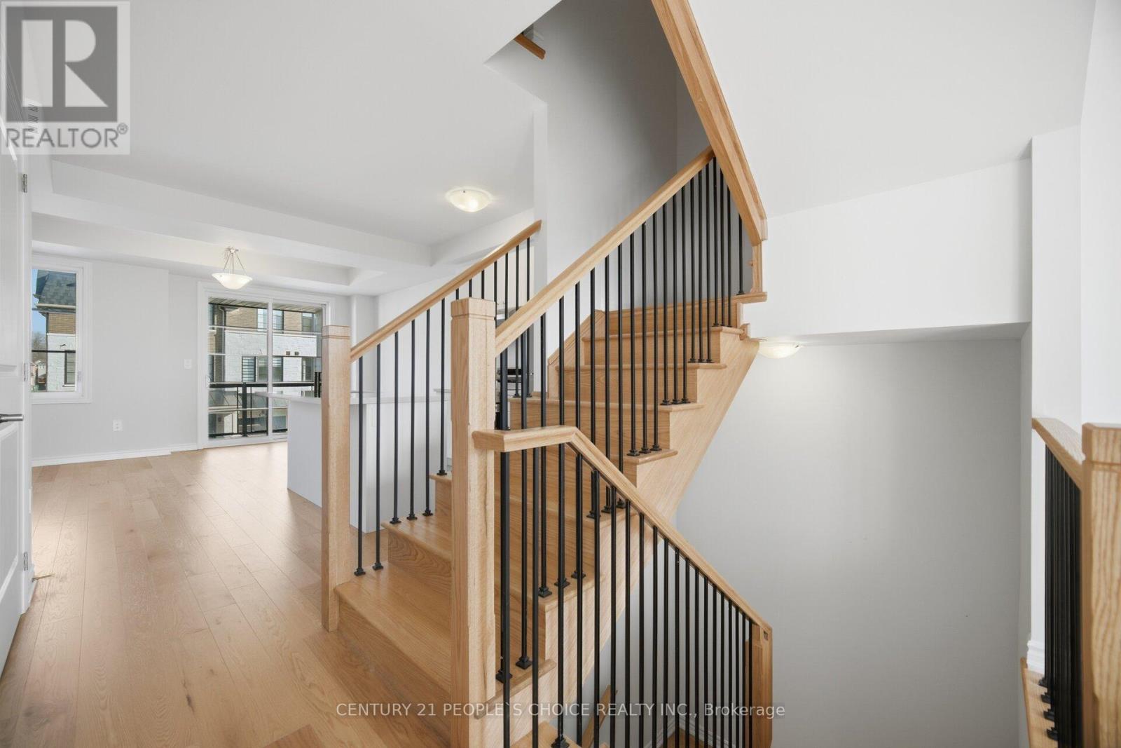 5925 Saigon Street, Mississauga, Ontario  L5V 2V9 - Photo 15 - W12976208