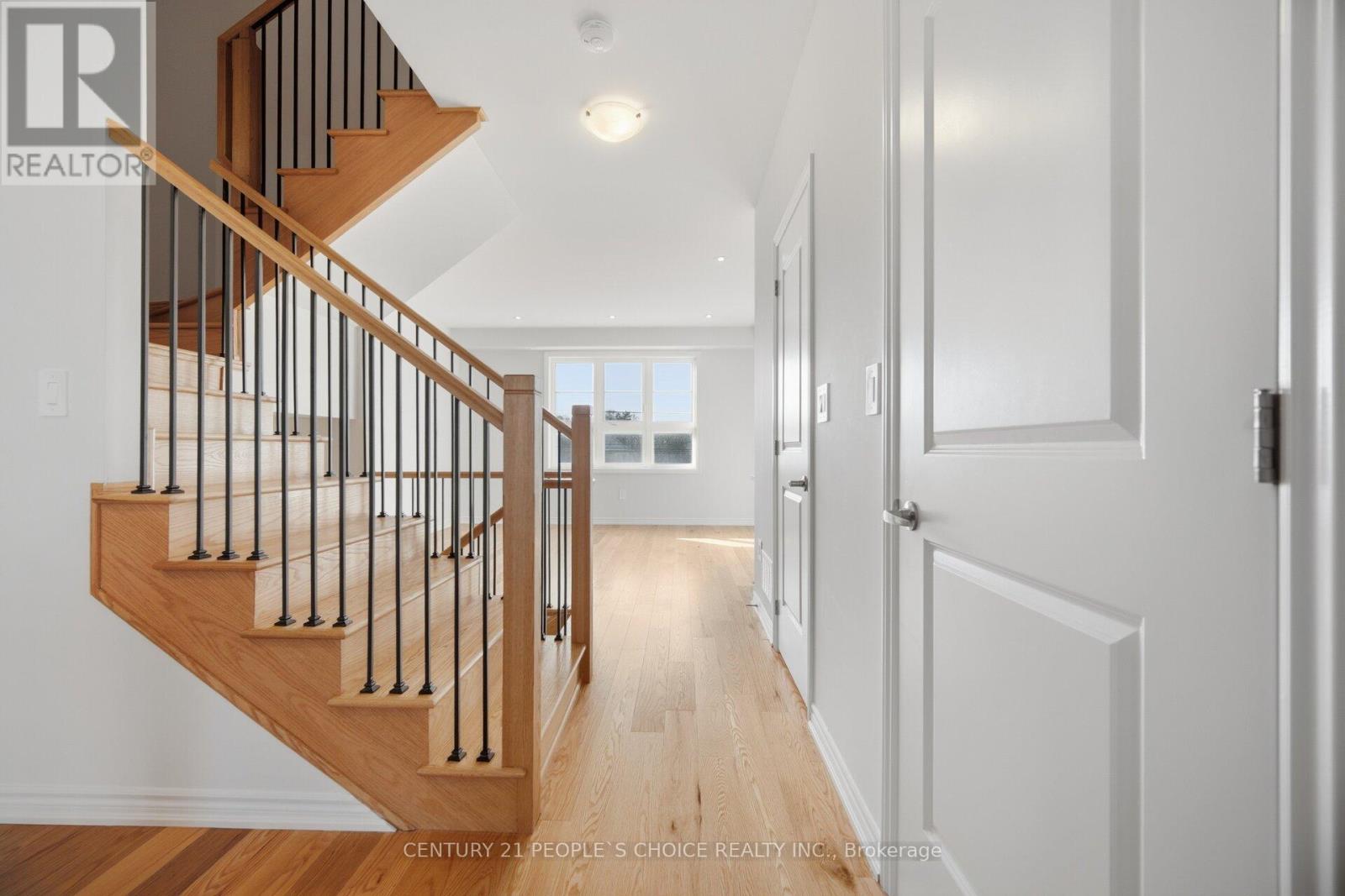 5925 Saigon Street, Mississauga, Ontario  L5V 2V9 - Photo 16 - W12976208