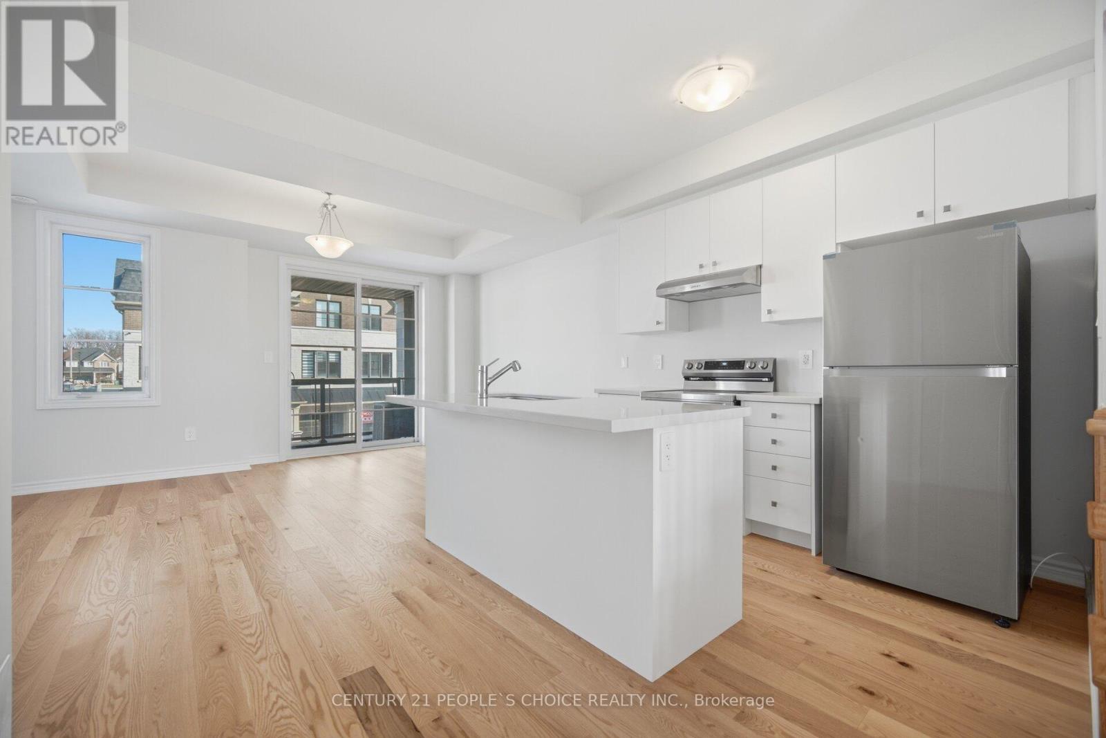 5925 Saigon Street, Mississauga, Ontario  L5V 2V9 - Photo 17 - W12976208