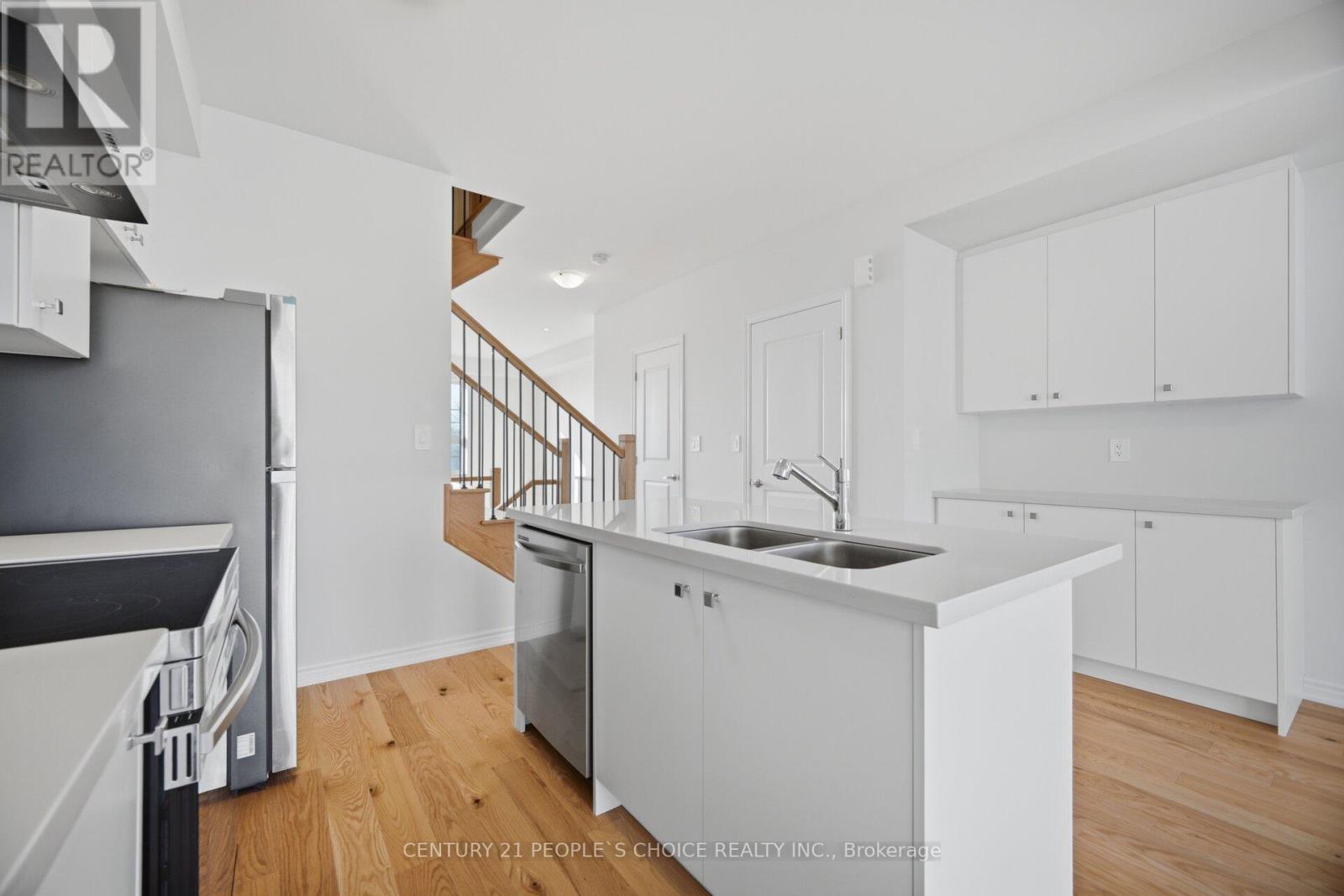 5925 Saigon Street, Mississauga, Ontario  L5V 2V9 - Photo 20 - W12976208