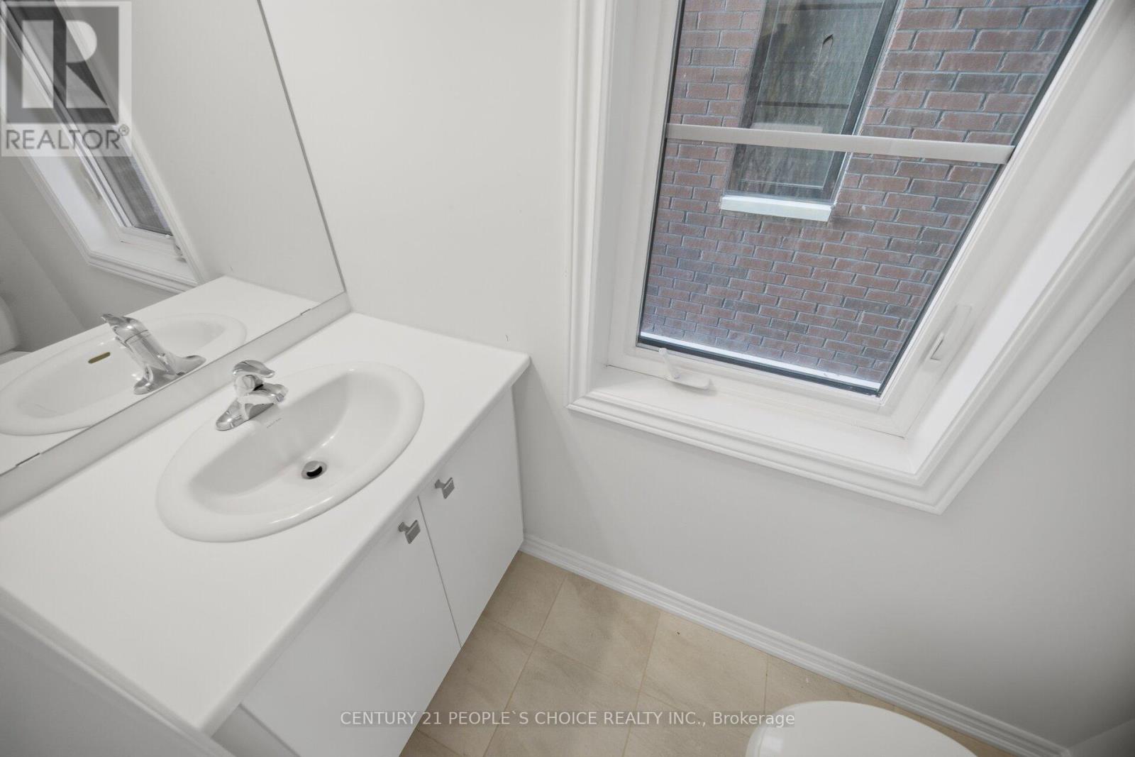 5925 Saigon Street, Mississauga, Ontario  L5V 2V9 - Photo 27 - W12976208