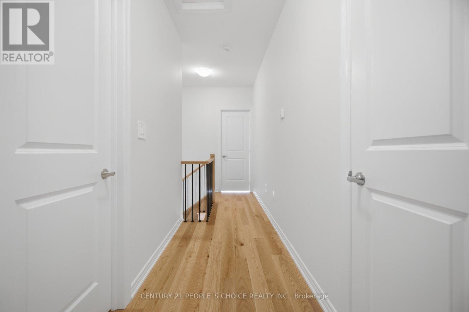 5925 Saigon Street, Mississauga, Ontario  L5V 2V9 - Photo 32 - W12976208