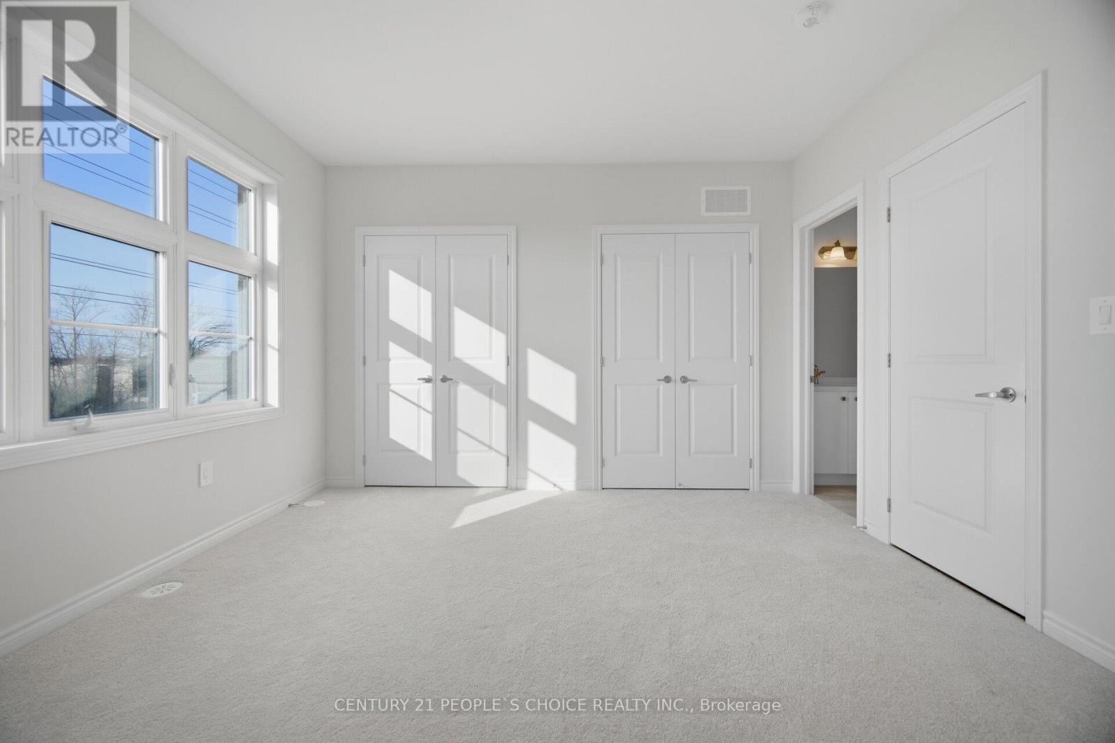 5925 Saigon Street, Mississauga, Ontario  L5V 2V9 - Photo 34 - W12976208