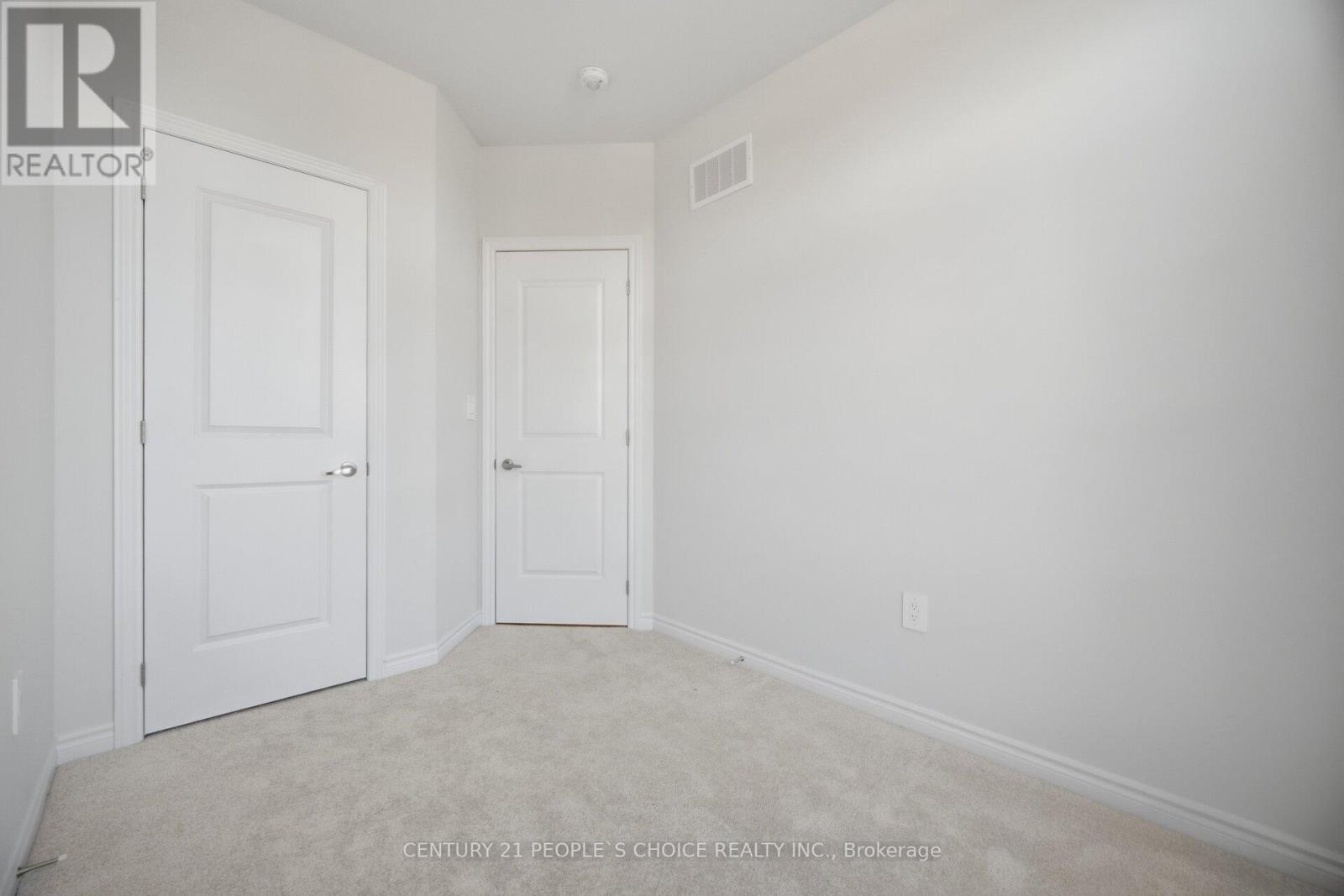 5925 Saigon Street, Mississauga, Ontario  L5V 2V9 - Photo 38 - W12976208