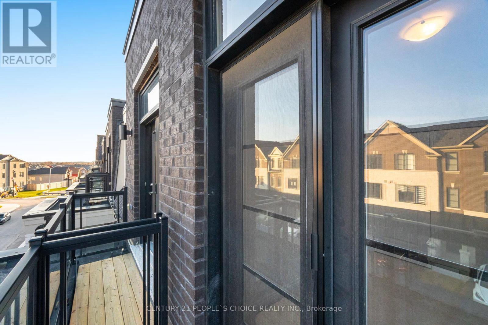 5925 Saigon Street, Mississauga, Ontario  L5V 2V9 - Photo 40 - W12976208