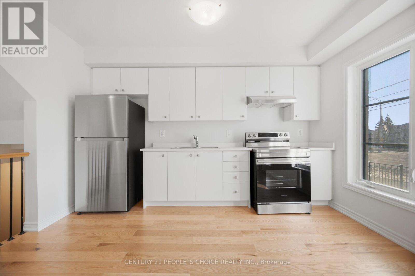 5925 Saigon Street, Mississauga, Ontario  L5V 2V9 - Photo 9 - W12976208