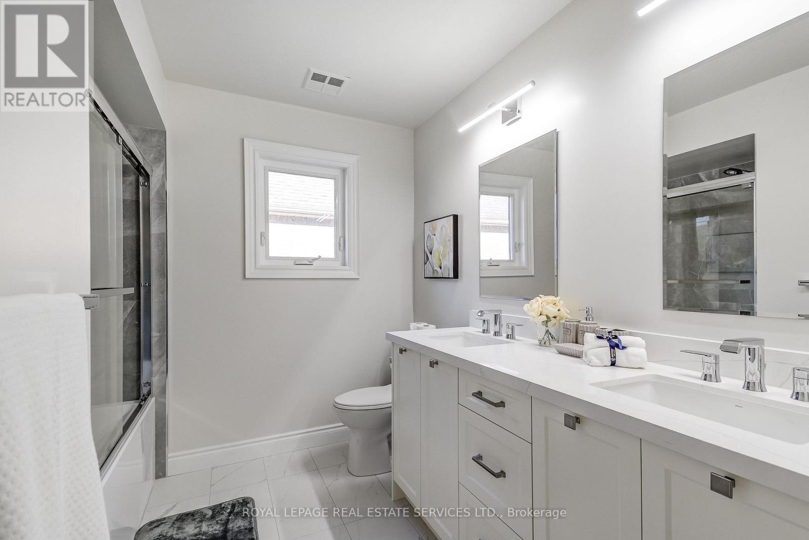 2192 Grand Ravine Drive, Oakville, Ontario  L6H 6B2 - Photo 34 - W12976242