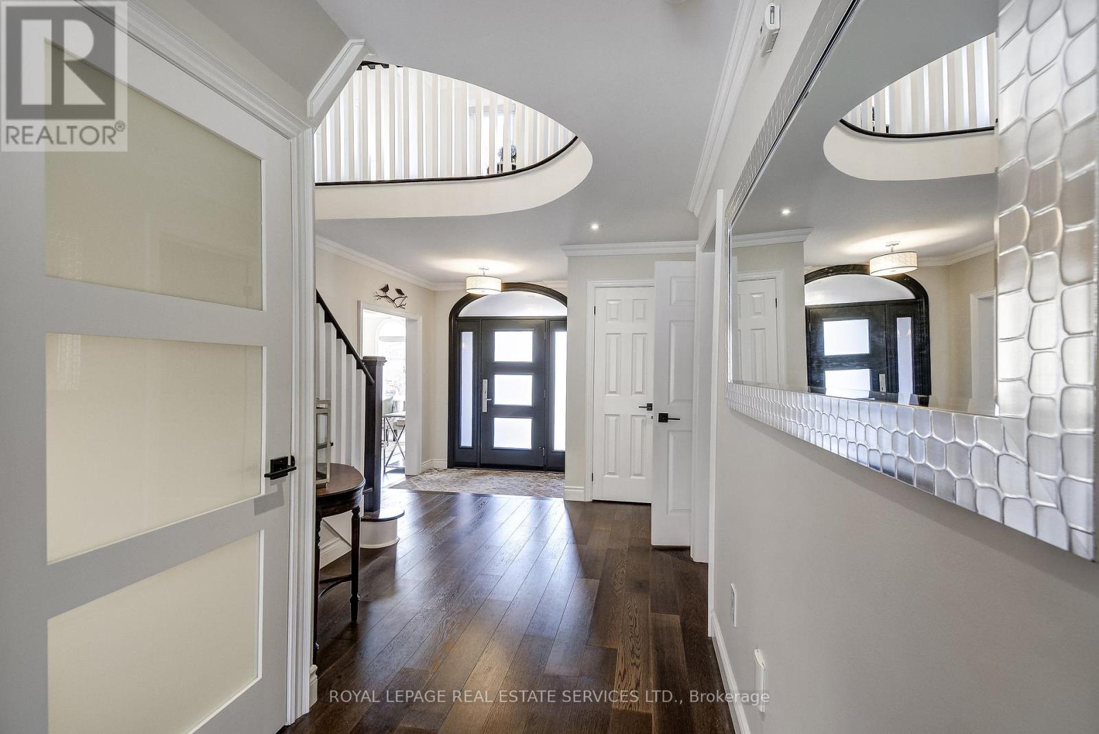 2192 Grand Ravine Drive, Oakville, Ontario  L6H 6B2 - Photo 4 - W12976242