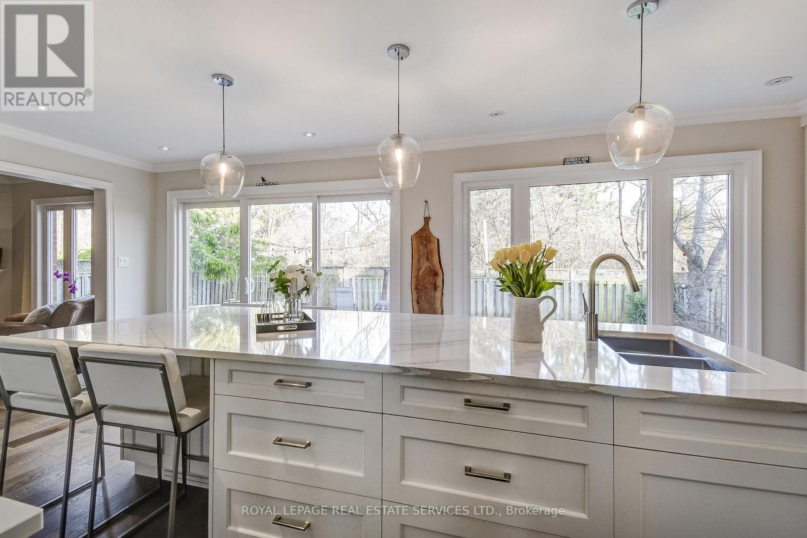 2192 Grand Ravine Drive, Oakville, Ontario  L6H 6B2 - Photo 8 - W12976242