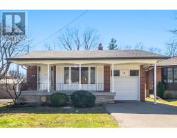 9 HALBADIER PLACE, Toronto, Ontario