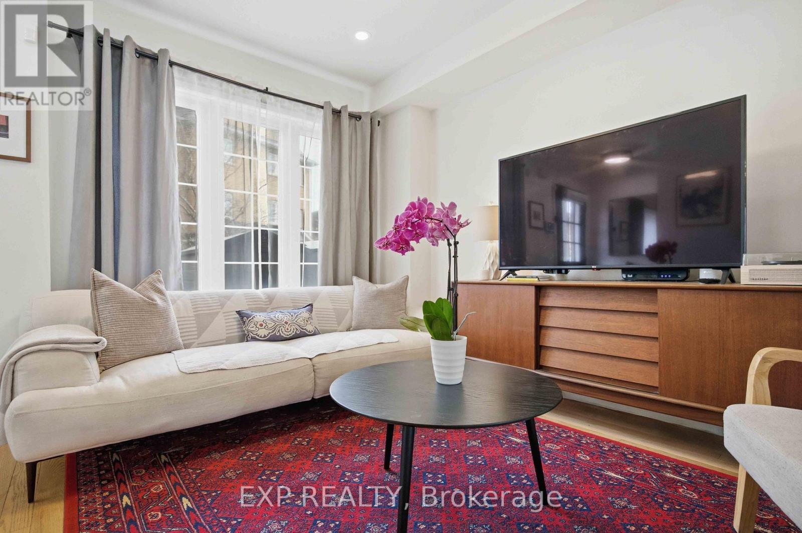 66 - 91 Weston Road, Toronto, Ontario  M6N 5H4 - Photo 5 - W12976284