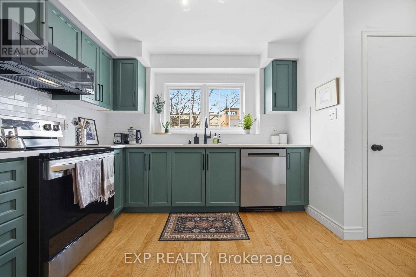 66 - 91 Weston Road, Toronto, Ontario  M6N 5H4 - Photo 6 - W12976284