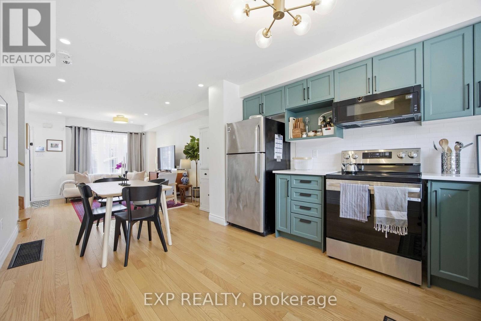 66 - 91 Weston Road, Toronto, Ontario  M6N 5H4 - Photo 8 - W12976284