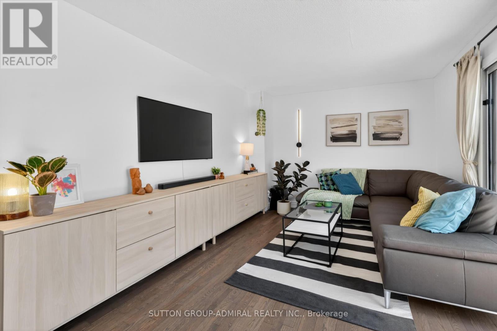 118 - 3175 Kirwin Avenue, Mississauga, Ontario  L5A 3M4 - Photo 6 - W12976286