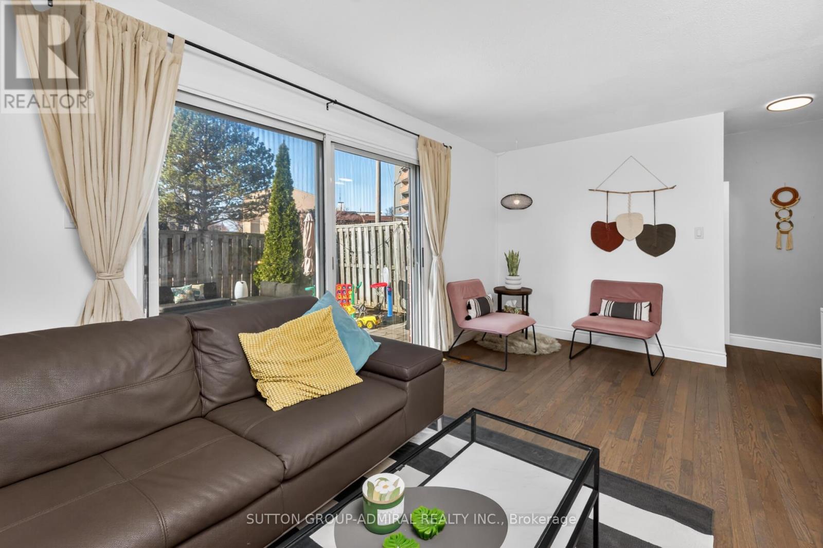 118 - 3175 Kirwin Avenue, Mississauga, Ontario  L5A 3M4 - Photo 7 - W12976286