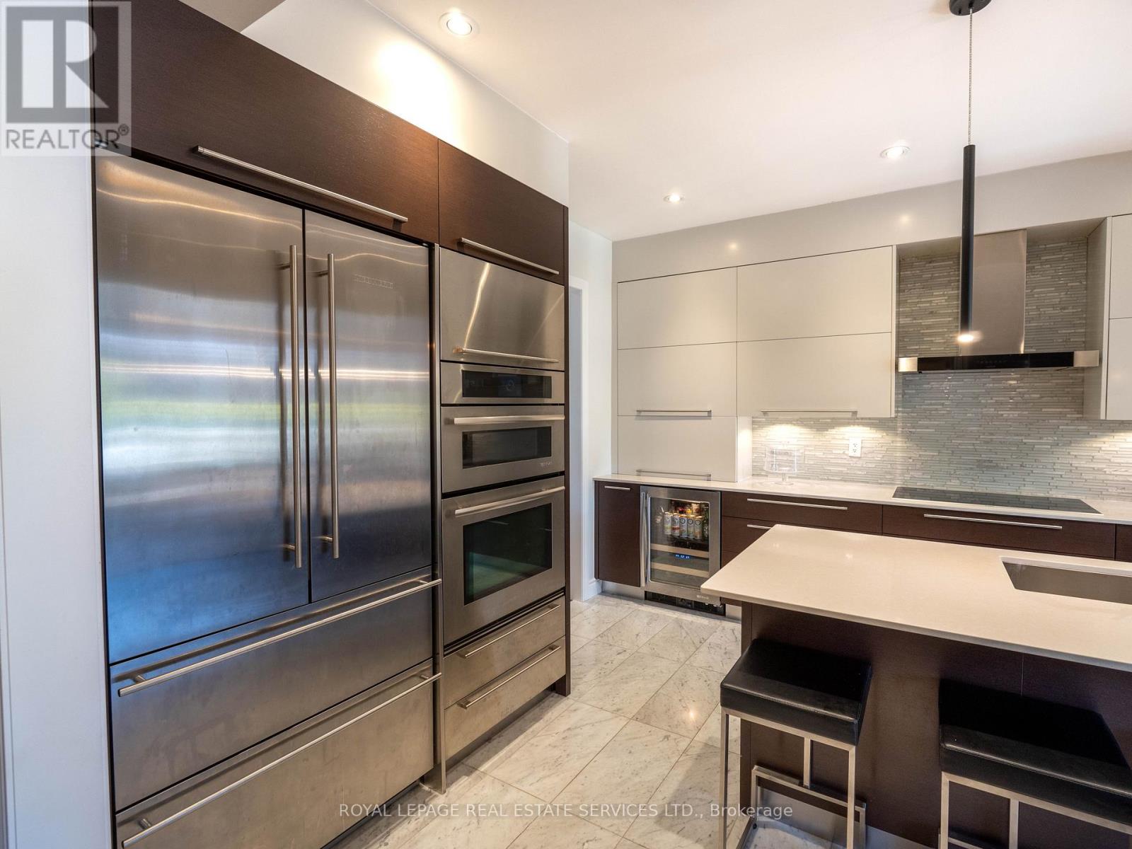 2083 Grange Drive, Mississauga, Ontario  L5B 1P4 - Photo 13 - W12976304