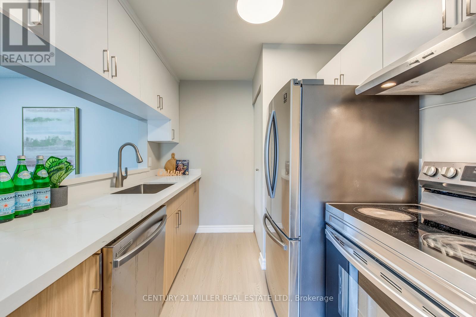 823 - 1450 Glen Abbey Gate, Oakville, Ontario  L6M 2V7 - Photo 12 - W12976308