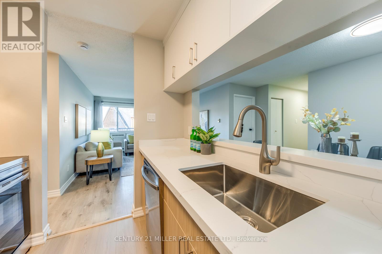 823 - 1450 Glen Abbey Gate, Oakville, Ontario  L6M 2V7 - Photo 15 - W12976308