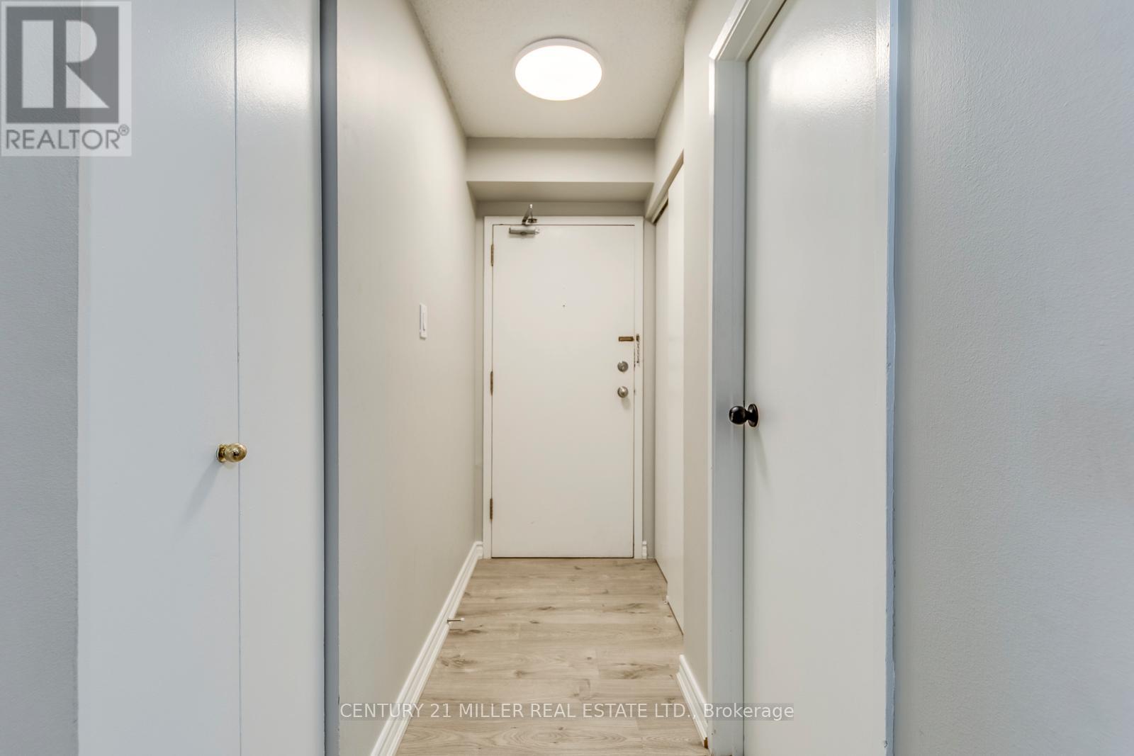 823 - 1450 Glen Abbey Gate, Oakville, Ontario  L6M 2V7 - Photo 4 - W12976308