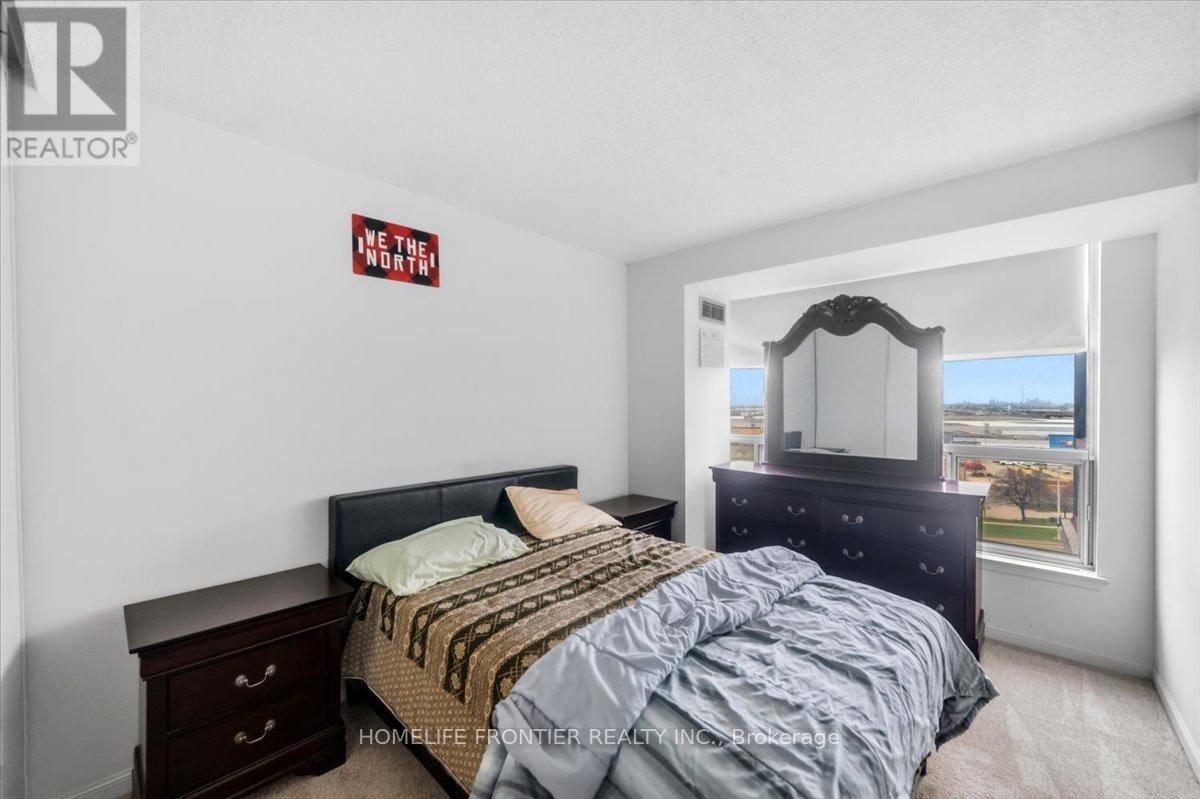 713 - 12 Laurelcrest Street, Brampton, Ontario  L6S 5Y4 - Photo 18 - W12976388