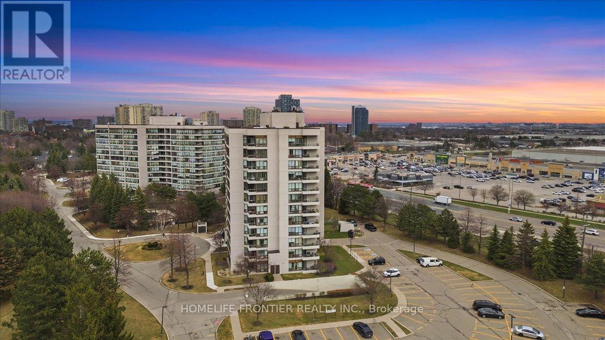 713 - 12 Laurelcrest Street, Brampton, Ontario  L6S 5Y4 - Photo 2 - W12976388